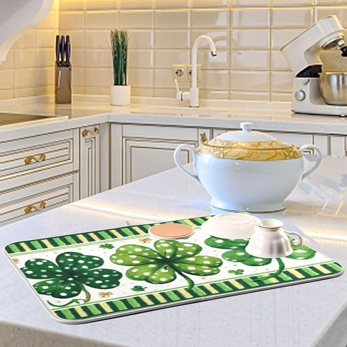 green clovers white polka dots
