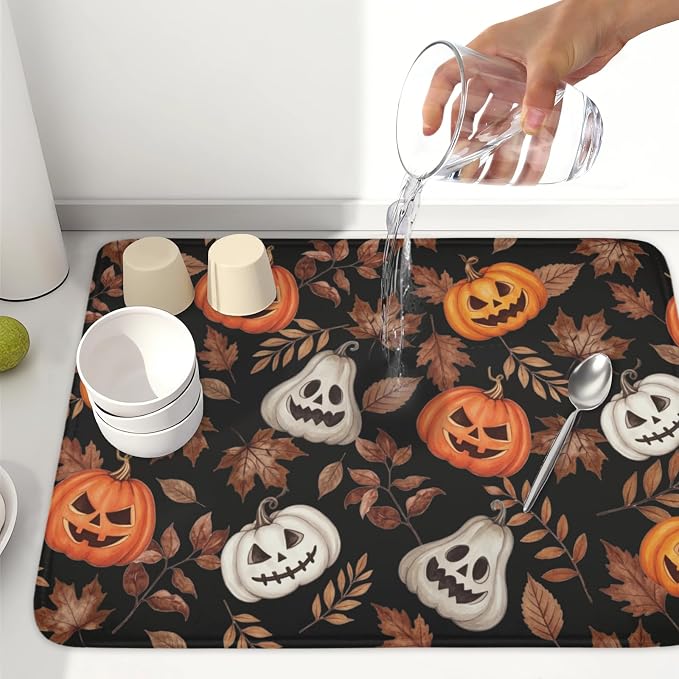 Halloween-maple leaf
