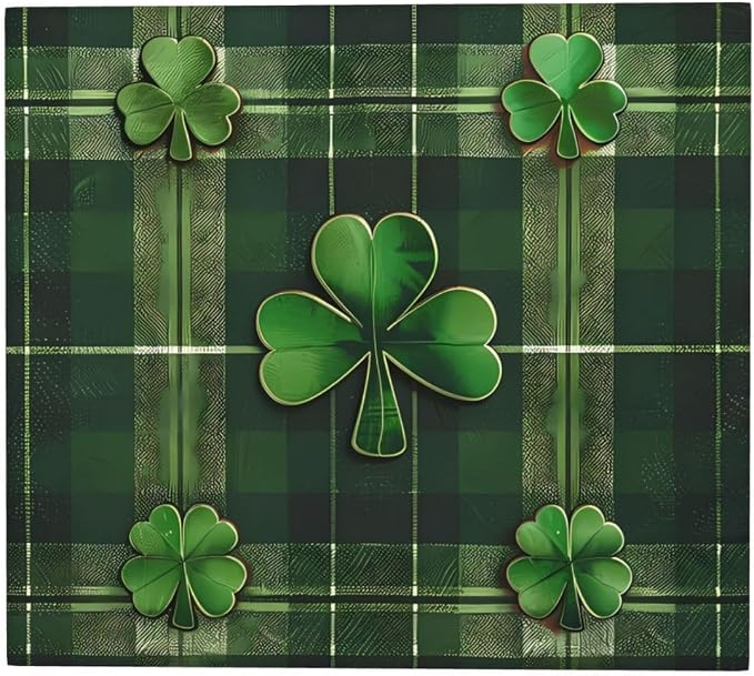 Buffalo Plaid Leaf Clover
