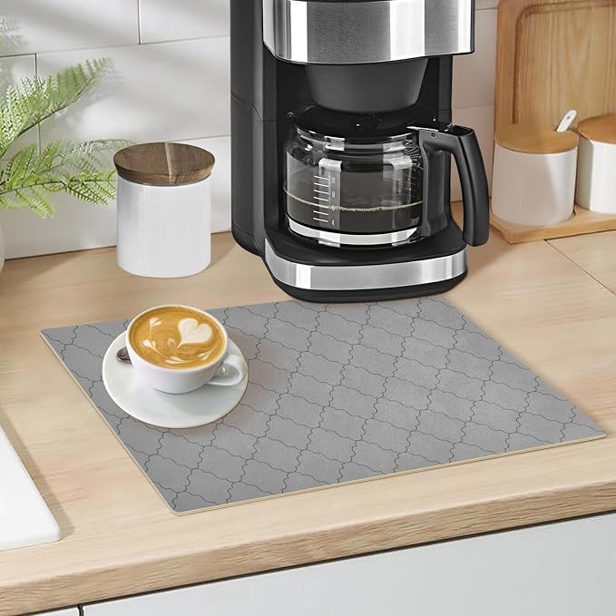 Monochrome Geometric Quatrefoil Grey
