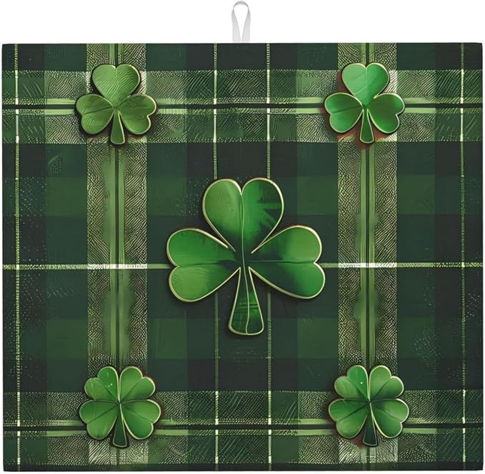 Buffalo Plaid Leaf Clover