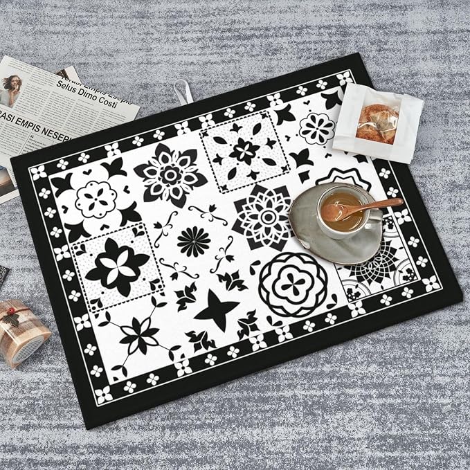 Retro Black Pattern