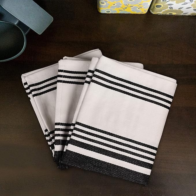 003 Black/White