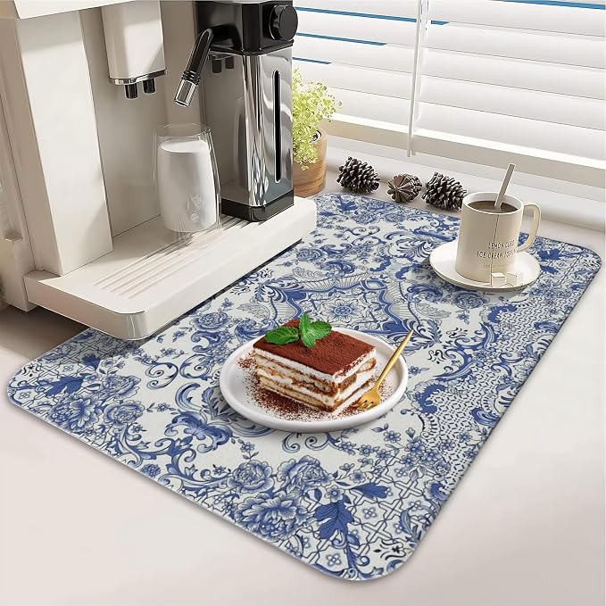 Blue and White Pattern